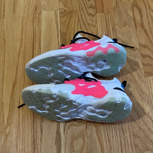 Nike Kids White and Pink Sneakers with Blue Accents - Picture 5 of 5